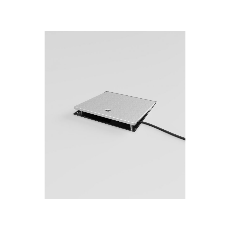 Prize incastrate in podea 2004A , cutie din Inox cu  capac articulat din aluminiu IP54 ,traversabil cu masina